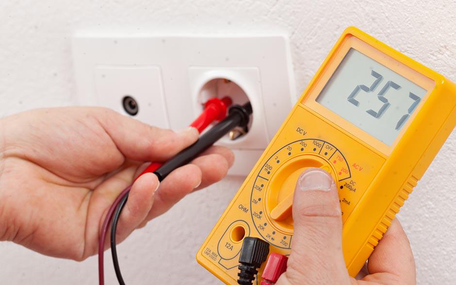 je recherche un électricien Paris 18